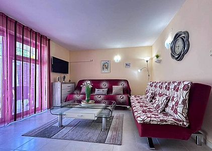 Spacious studio 100 meters from the sea. Photo 2 Spacious studio 100 meters from the sea. Photo 2