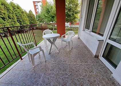 Apartment mit zwei Schlafzimmern und seitlichem Meerblick in der ersten Reihe in Sveti Vlas. Foto 7 Apartment mit zwei Schlafzimmern und seitlichem Meerblick in der ersten Reihe in Sveti Vlas. Foto 7