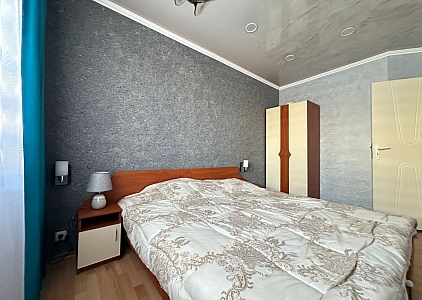 Vynikající třípokojový byt v malém komplexu. Foto 16