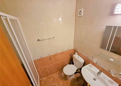 Inexpensive apartment with a beautiful view of the pool. Photo 17