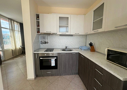 Квартира с большой террасой в хорошем жилом комплексе. Фото 12