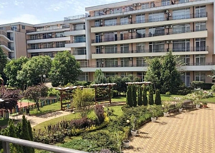Apartament z widokiem na basen w dużym kompleksie. Zdjęcie 5 Apartament z widokiem na basen w dużym kompleksie. Zdjęcie 5