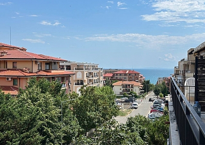 Apartment with side sea view. Photo 5