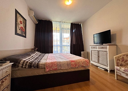Apartment with side sea view. Photo 14