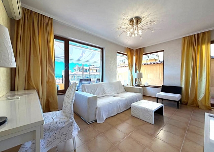 Spacious apartment with a large terrace and sea views. Photo 3