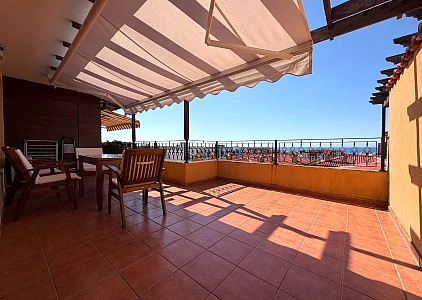 Spacious apartment with a large terrace and sea views. Photo 1