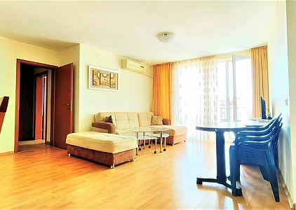 Große Dreizimmerwohnung in erster Meereslinie. Foto 2 Große Dreizimmerwohnung in erster Meereslinie. Foto 2