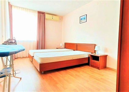 Große Dreizimmerwohnung in erster Meereslinie. Foto 4 Große Dreizimmerwohnung in erster Meereslinie. Foto 4