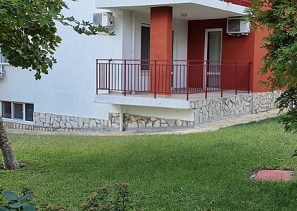 Apartment mit zwei Schlafzimmern und seitlichem Meerblick in der ersten Reihe in Sveti Vlas. Foto 11 Apartment mit zwei Schlafzimmern und seitlichem Meerblick in der ersten Reihe in Sveti Vlas. Foto 11