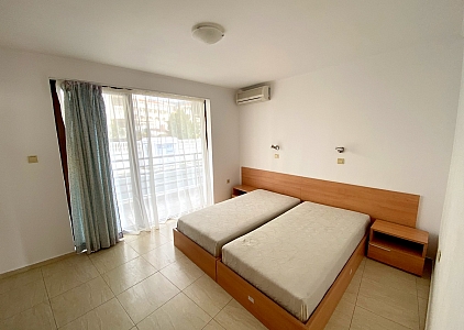  Двухкомнатная квартира с самостоятельным входом в красивом комплексе на первой линии. Photo 4