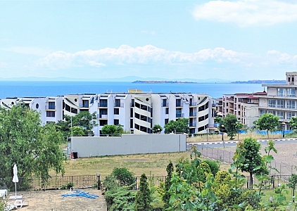 Трехкомнатная квартира с видом на море в Святом Власе. Фото 1