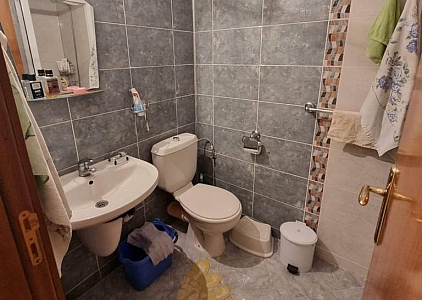 One-bedroom apartment in a complex with a large swimming pool. Photo 17