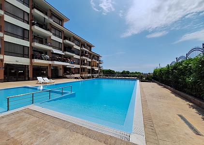 Studio s výhledem na moře v super komplexu. Foto 1