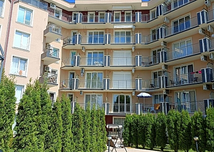 Квартира с видом на бассейн в качественном комплексе. Фото 4