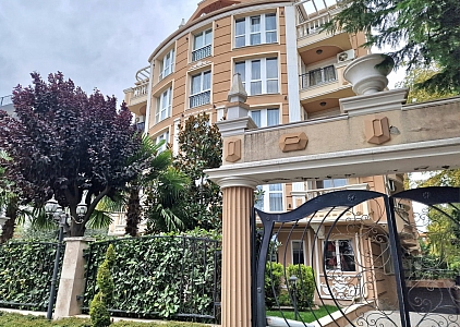 Beautiful three-room apartment 150 meters from the beach. Photo 1 Beautiful three-room apartment 150 meters from the beach. Photo 1