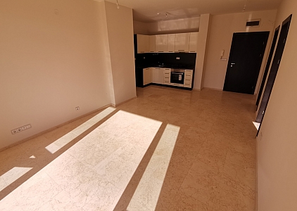 Новый трехкомнатный апартамент на первой линии Святого Власа. Foto 3