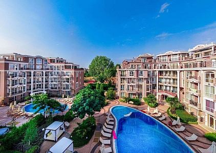 Stilvolle Dreizimmerwohnung in einem Elitekomplex mit SPA-Center. Foto 1