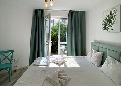 Stilvolles Studio mit privatem Innenhof in einer wunderschönen Anlage. Foto 2