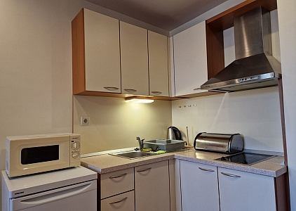 Geräumiges Studio in erster Linie. Foto 8