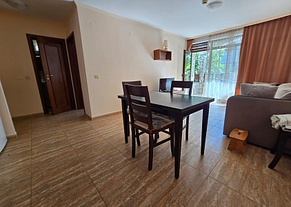 Ausgezeichnete Wohnung in einer Anlage in erster Reihe. Foto 3