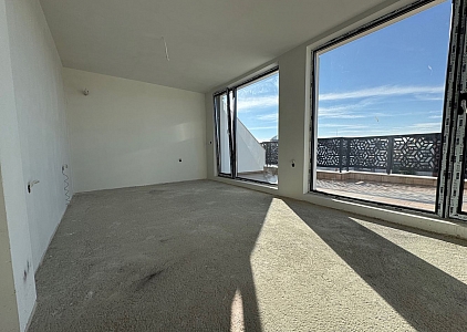 Panorama-Zweizimmerwohnung in Sarafovo. Foto 3