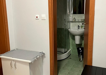 Квартира с видом на бассейн в тихом центре. Фото 14