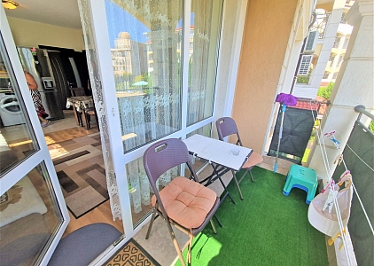 Двокімнатна квартира з видом на басейн у Равді. Фото 6