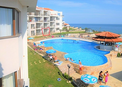 Huge 3 bedroom apartment with stunning sea views. Photo 1