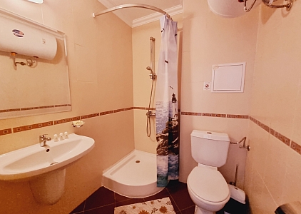 Two-room apartment with stunning sea views. Photo 11