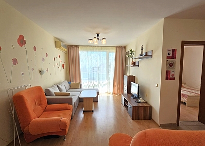 Ausgezeichnete Wohnung in einer geschlossenen großen Anlage!. Foto 2