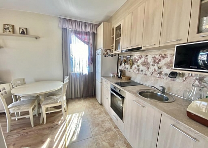 Красивая трехкомнатная квартира в 150 метрах от моря. Фото 3 Красивая трехкомнатная квартира в 150 метрах от моря. Фото 3