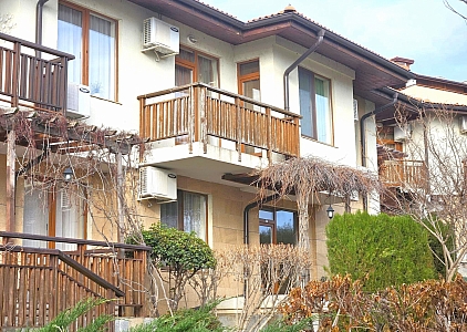 Stadthaus mit Meerblick in einer Anlage in erster Meereslinie. Foto 24