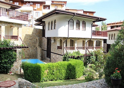 Beautiful house in the complex  Beautiful house in the complex