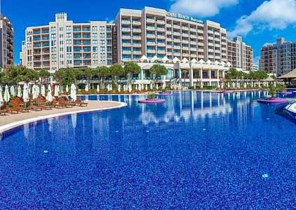 Apartment with sea and pool views in a luxury complex. Photo 6