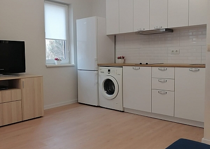 Studio mit neuen Möbeln und Blick auf den Pool in einer wunderschönen Anlage. Foto 7