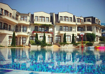 Трёхкомнатная квартира по выгодной цене в Nessebar View . Photo 1