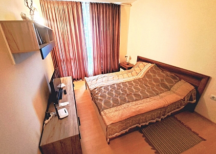 Dreizimmerwohnung mit Poolblick. Foto 3