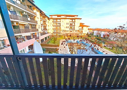 Dreizimmerwohnung mit Poolblick. Foto 11