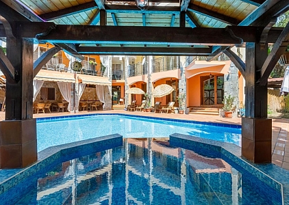 Spacious apartment in a boutique complex with a great location. Photo 1 Spacious apartment in a boutique complex with a great location. Photo 1