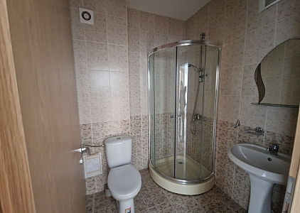 Útulný dvoupokojový apartmán 450 metrů od moře. Foto 9