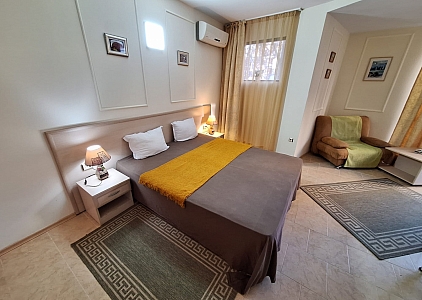 Простора студія з чудовою локацією. Фото 6