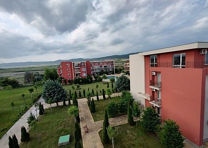 Spacious studio apartment available for purchase in a large residential complex. Photo 9
