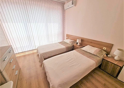 Large three-room apartment in the center of the resort. Photo 5