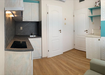 Gut aufgeteiltes Studio mit Blick auf den Pool in einem Premium-SPA-Komplex. Foto 17