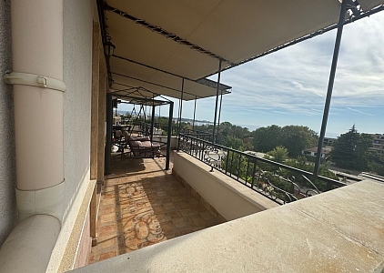 Apartament z widokiem na morze w pięknym kompleksie. Zdjęcie 23