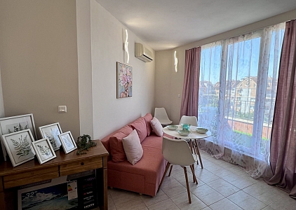 Nice apartment in a good complex. Photo 6