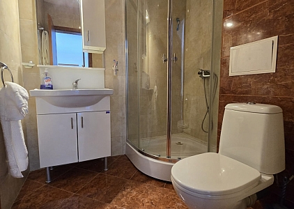 Three-room apartment on the coast at a great price. Photo 12 Three-room apartment on the coast at a great price. Photo 12