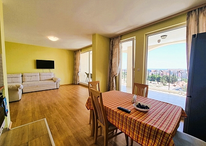 Schöne Dreizimmerwohnung mit Meerblick. Foto 2