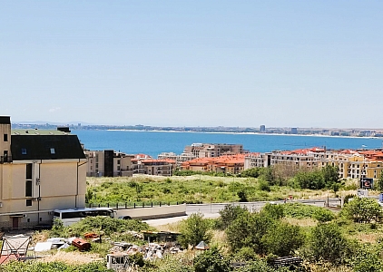 Schöne Dreizimmerwohnung mit Meerblick. Foto 1