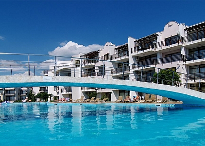 Luxurious apartment with frontal sea views on the first line. Photo 1